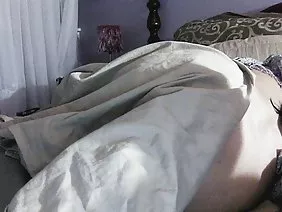 Sexo matutino con dos preciosas adolescentes.