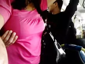 Adolescente cachonda con buen culo encuentra consuelo en una BBC