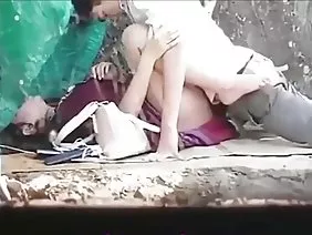 La hija del jefe del crimen Stephanie seduce al reparador