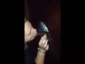 Esposa checa encuentra una polla diferente para chupar y follar