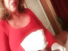 La pequeña Alex Tanner hace todo lo posible por complacer a una polla dura.