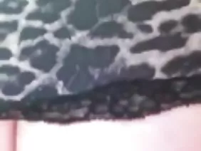 Nena rubia pálida recibe el tratamiento negro que soñaba