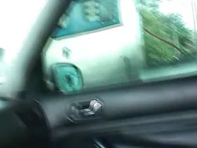 Dedo de Megan lamiendo bien