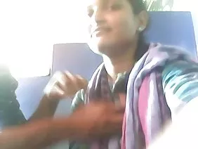 Jugando al doctor con dos chicas alemanas en necesidad