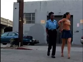 La madrastra le enseña a Lily Rader cómo cockride